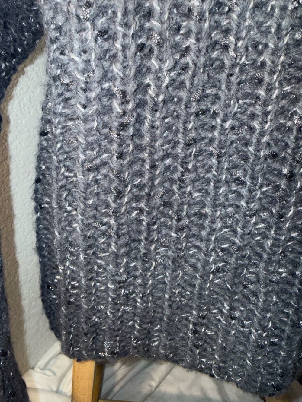 Express Sweater - Picture 5 of 6